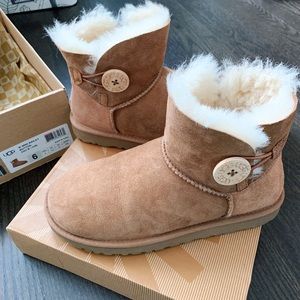 Authentic UGG boots with mini Bailey button